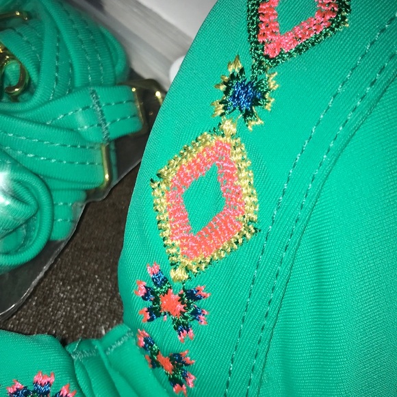 Jessica Simpson Swimsuit NWT - Picture 3 of 8